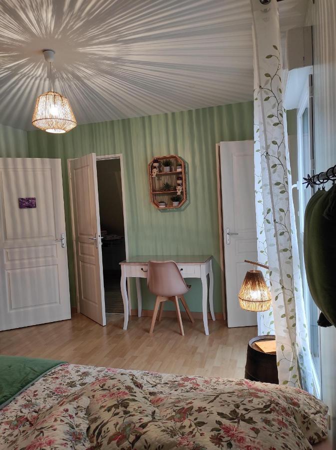 Hotel Le Logis Du Livier Saint-Georges-sur-Layon Pokoj fotografie
