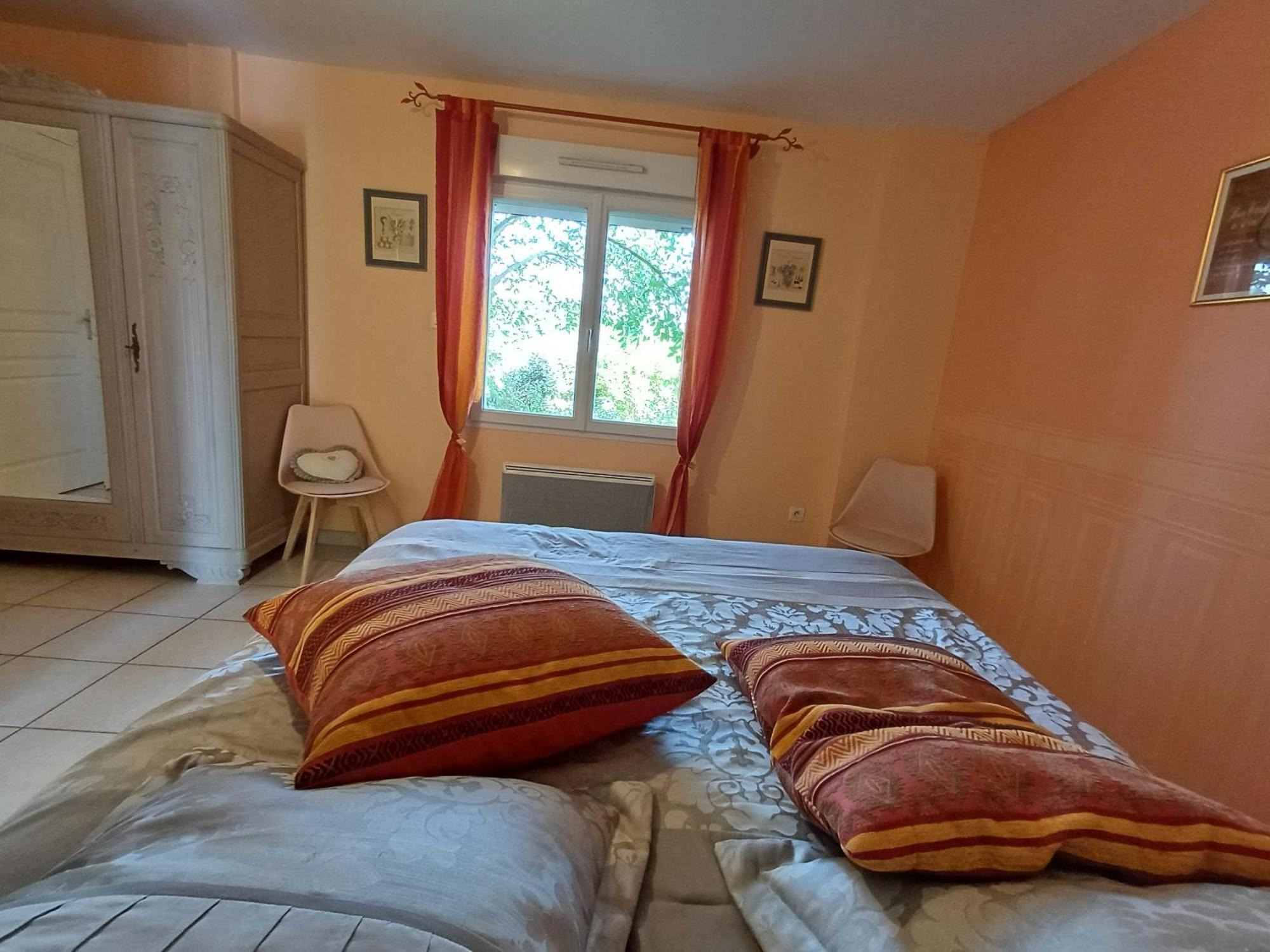 Hotel Le Logis Du Livier Saint-Georges-sur-Layon Pokoj fotografie