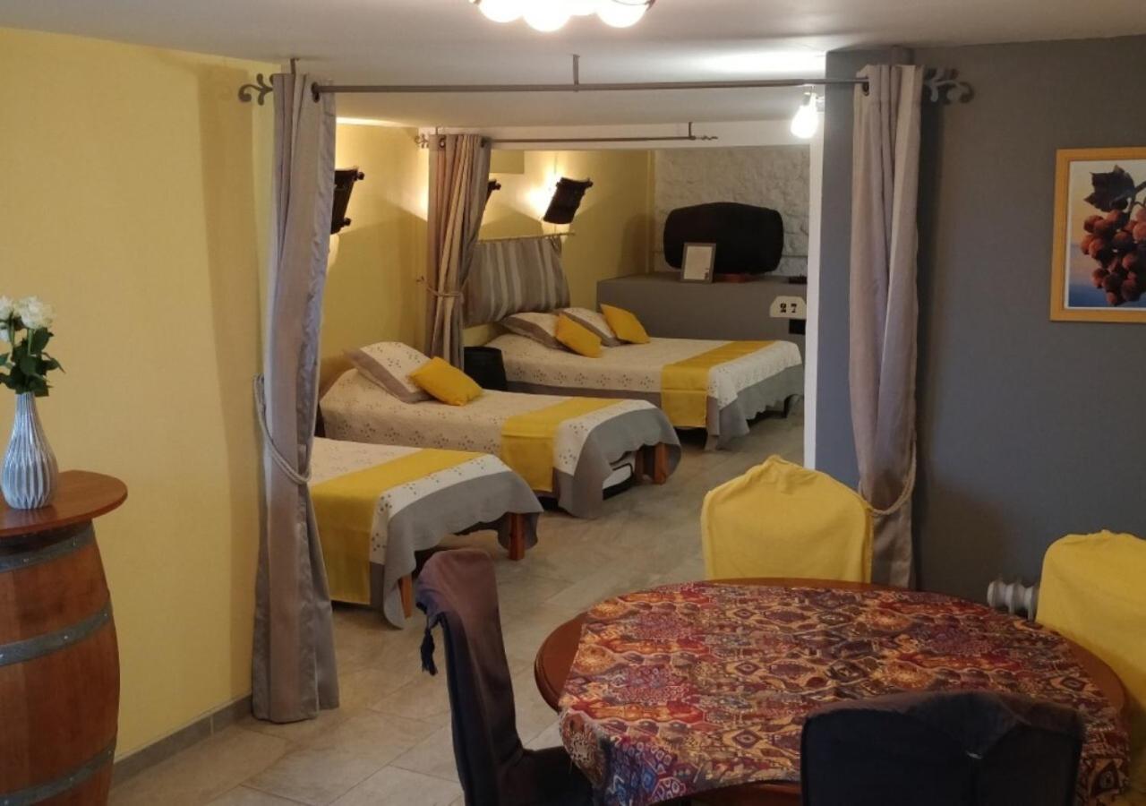 Hotel Le Logis Du Livier Saint-Georges-sur-Layon Pokoj fotografie